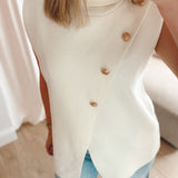 Elegant button knit