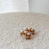 Pearly earrings