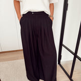 Wide black plisse pantalon k02825