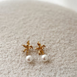 Pearly flower earrings