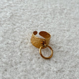 Golden circle ring